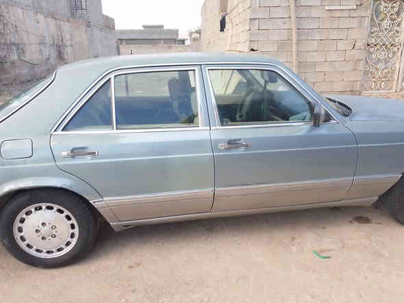 سلام عليكم مارسدس جانبو موديل 91 رقم
 بغداد بسمي سنويه لغاية سته وعشرين شهر ١١ طخم تاير كهربائيّة كله شغال تبريد شغال السعر  ٦٠ وبي مجال حك الجيه العنوان بغداد 
 رقم   الهاتف  ***********
