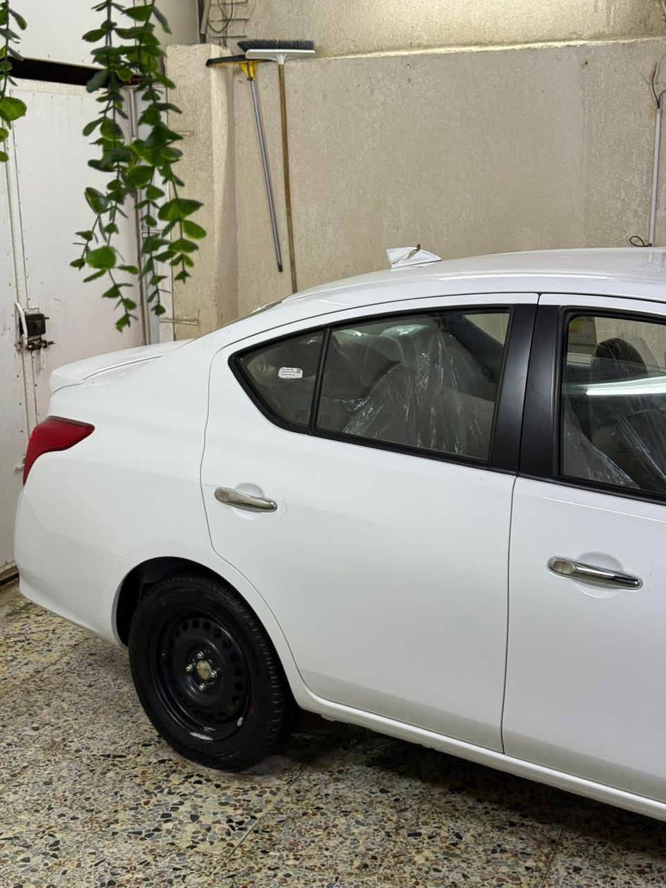 سلام عليكم اخوان
نيسان سني 2025 هندي ابو بليته زركه شباج جديد زيرو ماشيه 2000 كليو فقط 

رقم اربيل باسم شركه ابواب الرحمه 

شاشه لكزز

كفاله عامه من زلغ السعر 129وبيها مجال اشوف السعر هواي اعبر المنشور ما تفيدك للا ستفسار *********** 

البصره شارع الوفود //دويد
