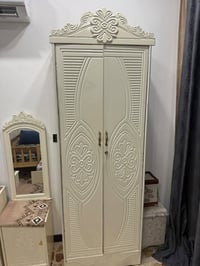 غرفه نوم 9 قطع مستخدمه قليل بغداد البلديات 07714564132 اخذتها مليون و5...