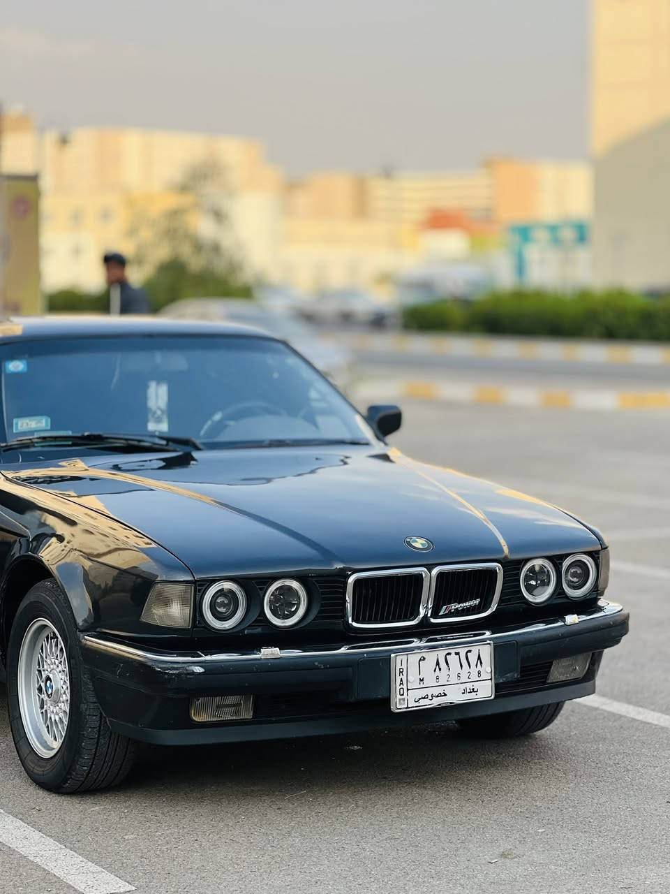 سلام عليكم للبيع بجم عريض BMW 735 اصل السياره رقم بغداد لون اسود كذاب السياره نضيفه حيل وجديده كير ومكينه مال حاويه شوف عينك غرفه جديده كامله تجي تشغل وتطلع ترايك للبصره تخم تاير جديد تخم ويل خليه جديد كامله من كلشي المنشور موضح كلشي بي كلج مروحه جديد يعني انسى شي اسمه حماوه ماكو نهائي وبل عافيه على الي تصير من نصيبه تحويل ثاني يوم مكان السياره بغداد بسمايه سعر السياره 65ورقه وبيها مجال بسيط حك الجيه رقمي *********** محمد الي يحب يستفسر يخابرني وبل خدمه
