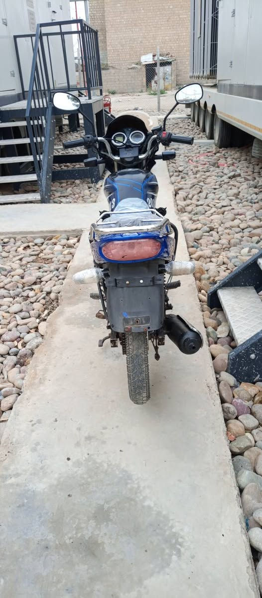 سايم موديل 13محرك مكفول كير كلجات كهربائيه صلف هندر شغال تايرات جديده اوياله لاعوج ولارگله ابريك جديد موطور كلش ناعم ومال جناي احسن من التكسيات ايودي ويجيبك وين متريد وترايك وين متريد مكمرك وأوراق كامله اصوليه كمرك كامل بس اسجل مو استنساخ اصليه السعر 600وبي مجال مو اتخابر اتكلي جديد الموطور مو جديد بس نضيف وماكو شي نقص ولابي ضربه ولاطخه ولامكلاوب اكرر انوب مكمرك وأوراق كامله تعال شوفه وبيك خير وتدلل المكان الرمادي الملعب للستفسار ***********
