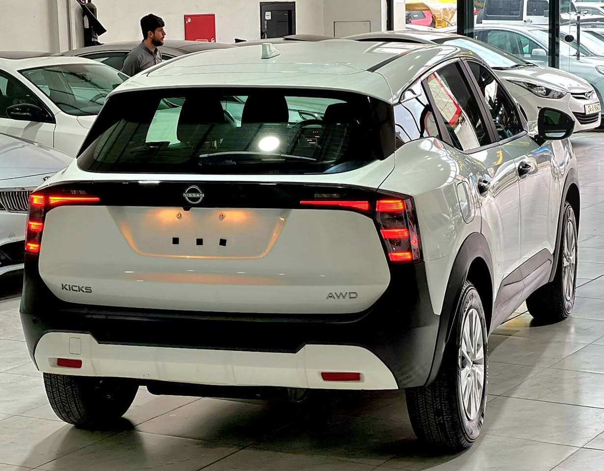 ســــلام عــلیـکم
Nissan Kicks S ⚪
نیسان کیکس[ 2025 ] شکل جدید
مواسفات AWD - S
سعر بلاش ارخص سعر [ 159$] بیها مجال قلیل 
سیارە بیها فقط جملغ سبوغ  💯 
بدون دواخل شرط 💯
ماشیە ( 2000 ) الف کیلو بعد زیرو 
مواسفات سیارە ⬇
بسمە 
بریک بسمە 
شاشە متواصل 
کیج الکترونی
بلاک توپ
رادار 360 
حساس امامی _خلفی 
تحکمات سترین 
فورویل AWD 
کشن هیتر 
سترین هیتر 
3نزام ایکو - نورمال - سبورت
لایت تلاتە حدسە
مرایە رادار
لایت لید - بکلایت لید 
بعد بیها هوای مواسفات 
عنوان اربیل داخل معارض
*********** کورک فقط 
*********** فایبر -واتساب
