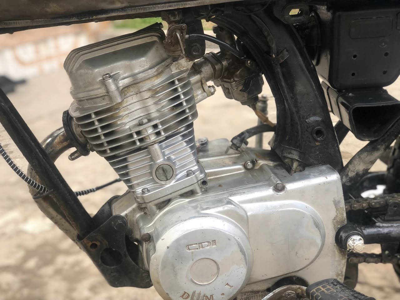 سلام عليكم موطور نامه الفين 2021 شاصي نامه محرك خرس معيزو كلشي سعر 300 وبي مجال مكاني كياره رقمي ***********
