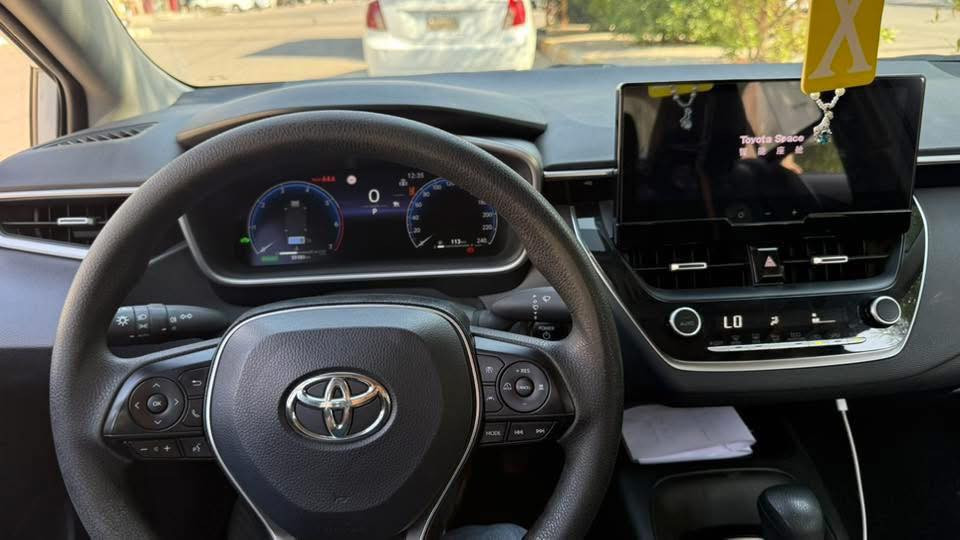 السلام عليكم 

كورلا للبيع او المراوس 
موديل 2024 
شكل الامريكي تجميع صيني 
اللون ابيض
السياره فئة S الي هي اعلى فئة 
الرقم بغداد كامل ومجهز 
 
فول مواصفات
: فتحة

شاشة

كشنات جلد 

كشن السايق كهرباء

3 مودات قيادة 

رادار امامي 

تحديد مسار 

كروز سرعه 

السياره ماشية 63 الف كيلو متر

بيها فقط بارد بالباب خلف السايق وموضح بالسونار  

المكان الانبار

ملاحظة : السياره استخدام شخصي فقط

السعر: 147 وبيها مجال 

للتواصل : ***********
