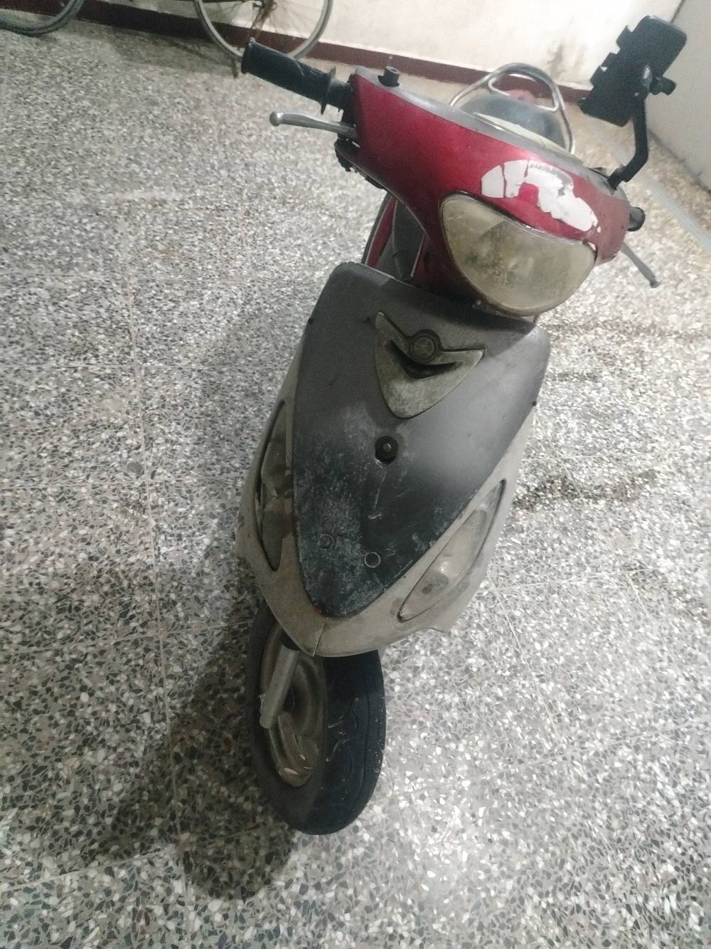 عنواني بصرة ابو الخصيب يم بيت العاشور دراجة مفتوحة مرة وحدة بوشة 55
 نقصهة كفرات وباتري علمود السلف فقط