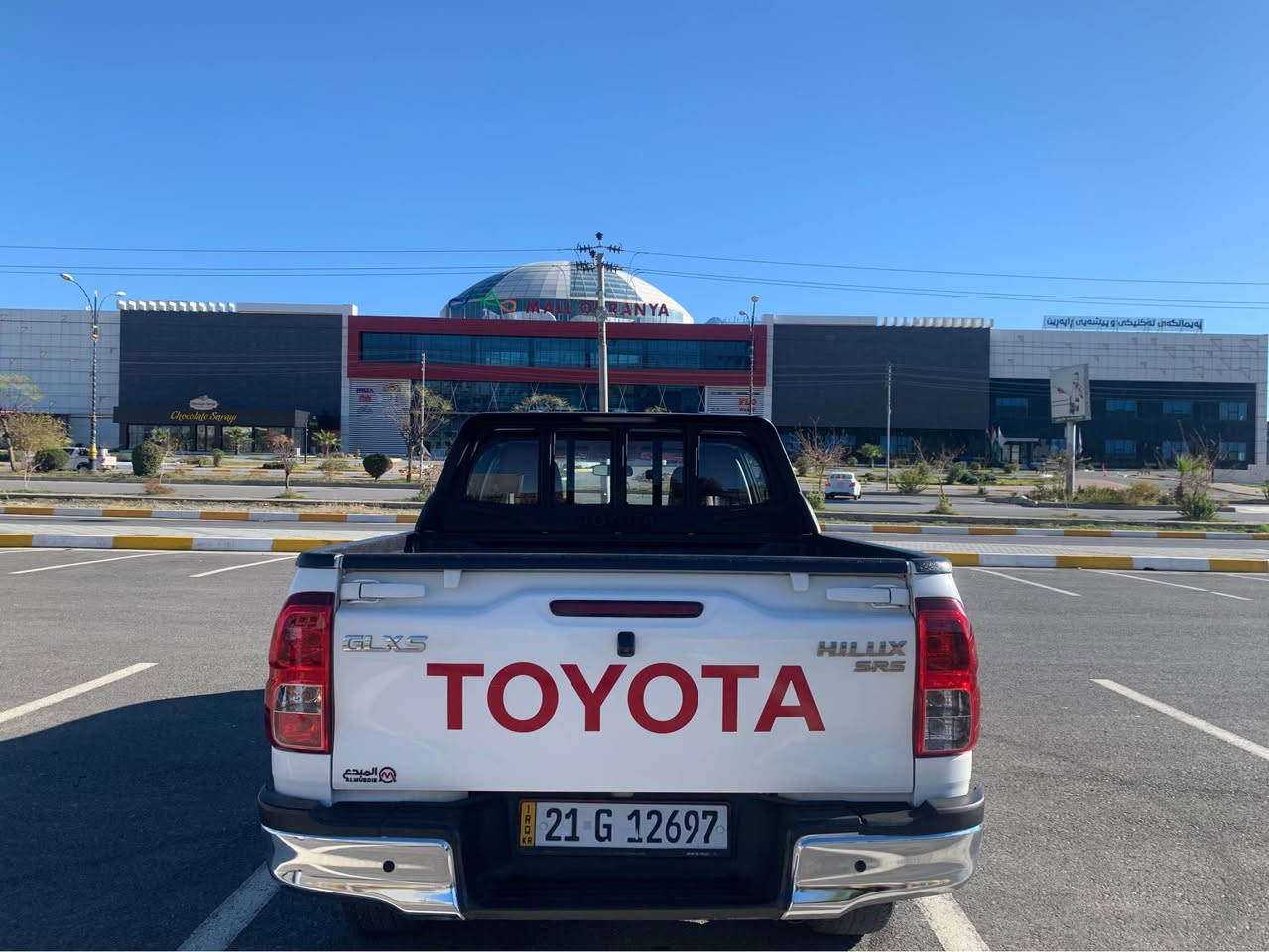 تویوتا هایلوکس 2020 لۆک بێ بۆیاغ هیچ هیچی نیە چوار تایەی لۆکی لەژێرە تەحویل و بەناو کردن بەشەرتە تەن 120km ڕۆیشتوە گێڕ اوتماتيكة  گێڕ و مەکینە بەشەرت بەنزینە   ***********
*********** رانية, السليمانية
