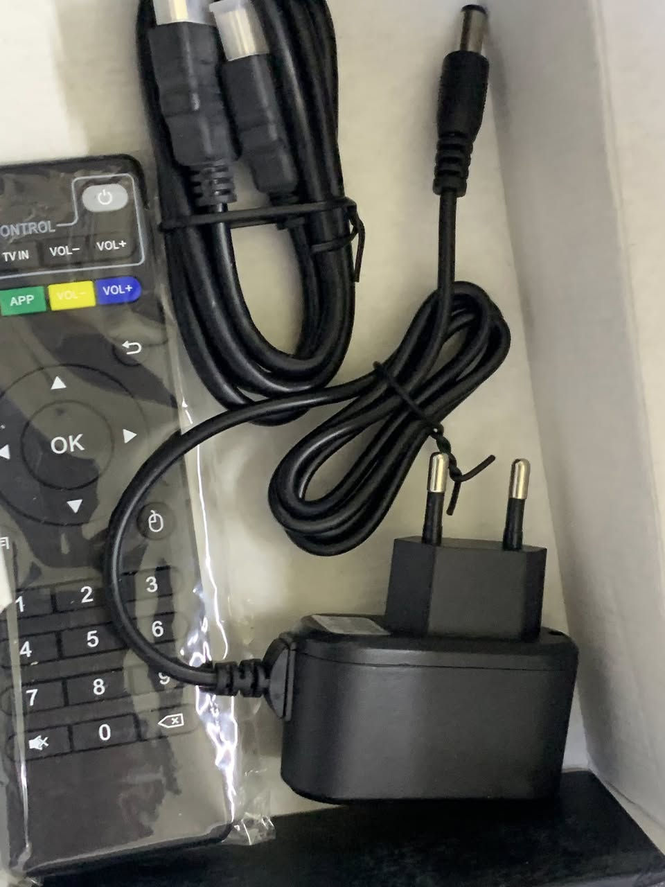 تي في بوكس جديد غير مستخدم مع كامل الملحقات
وبي جميعالطبيقات مفتوحة المسلسلات والافلام وكرة القدم


**إذا كنت صاحب هذا الإعلان وتريد حذفه لأي سبب، رجاءا أرسل رسالة إلى الدعم الفني**