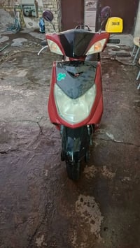 سلاام عليكم دراجه سكنس فحل كابريتر دراجه نضيفه مثل ماوضح بل صوره دراجه...