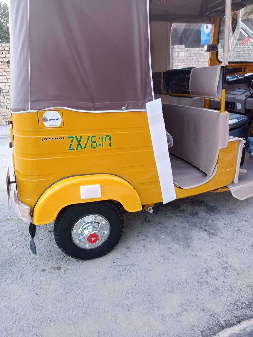 السلام عليكم للبيع تكتك ١٨رقم وسنوية تحويل ثانيي يوم مكينه لا تنقيص ولاتبخير  كهربائيات كلها شغاله كشرمعمر الدوسات ولغد واحد مصبوغ  ولباقي مكفول سعر ٥٧٠٠ وبيه مجال مكاني مدينة الصدر داخل بالخير ***********
