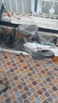 دراجه للبيع كهربائيه شحن فقط تايراتها عاطله نفخ سعر 150 الاتصال على ال...