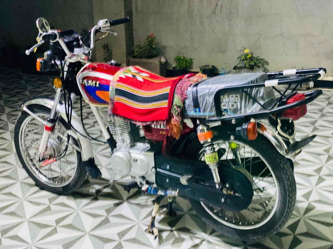 سلام عليكم
دراجه نامه مديل 26 كل غراضه شلامجه عده المحرك متياز دراجه جاهزه من كلشي كهربائيات اشاير رماش زرزور ماصده عالي ناصي دراجه تاخذه مذب ربع عليه مكاني بابل جبله 
(موشراي لاتعبني جماعت ال 500 اطلع كبل لاطب)


**إذا كنت صاحب هذا الإعلان وتريد حذفه لأي سبب، رجاءا أرسل رسالة إلى الدعم الفني**