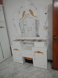 غرف نوم • ٧ قطع • نجارة