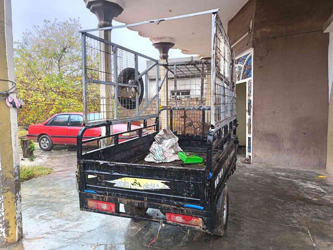 ستوته لبيع سعر 700 وبيها مجال بس البحرك تعبان شغاله نكر سلف ***********
