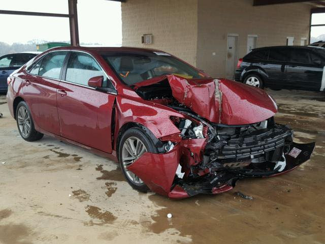 السلام عليكم 
كامري ٢٠١٦ للبيع 
مواصفات se
شفتات بالستيرن 
كير ومحرك شرط 
العنوان تكريت
السعر ١٣٨ 
 ***********
