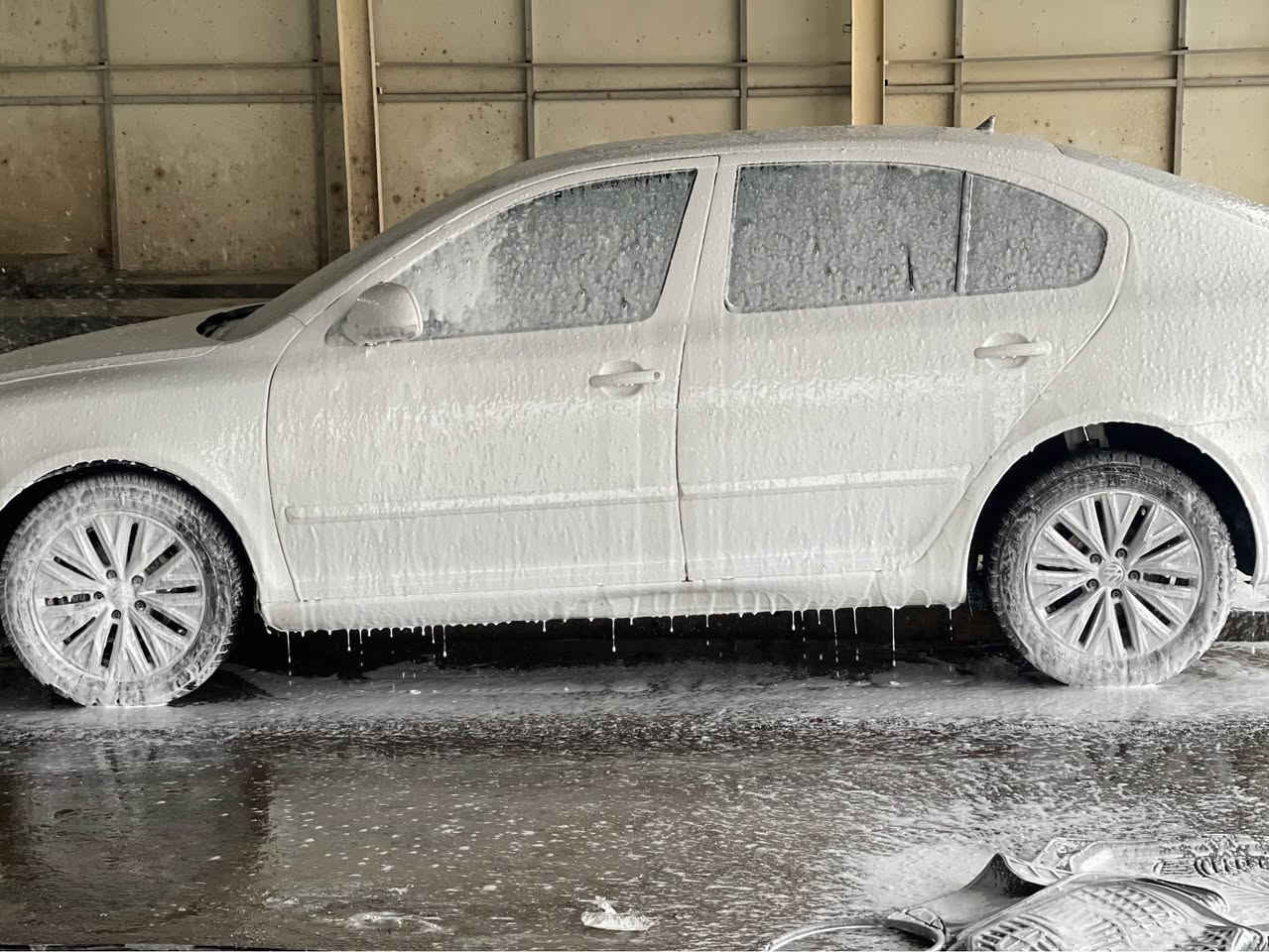 شكۆدا مۆدیل ٢٠١٠ سلاید و تۆماتیك   سه‌یاره‌كه‌ كامل پیش . دوای داگیراوه‌  گیر  مه‌كینه‌  به‌شه‌رت  مه‌كینه‌ ١٦ یه‌  یه‌ك پارجه‌ و نیو بۆیاخی هه‌یه‌ 
ژم  ***********
whatSapp -vibar Singapore
