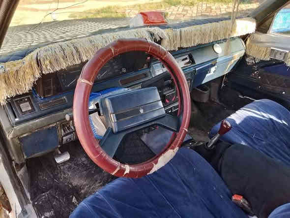 السلام عليكم
جمعة مباركة سوبر ٨٤ محرك كير شرط كهربائيات شغاله تايرات جدد سنوية ضايعة ابيع حبل بيع مستعجل من الاخير قفل ١٣    ***********
