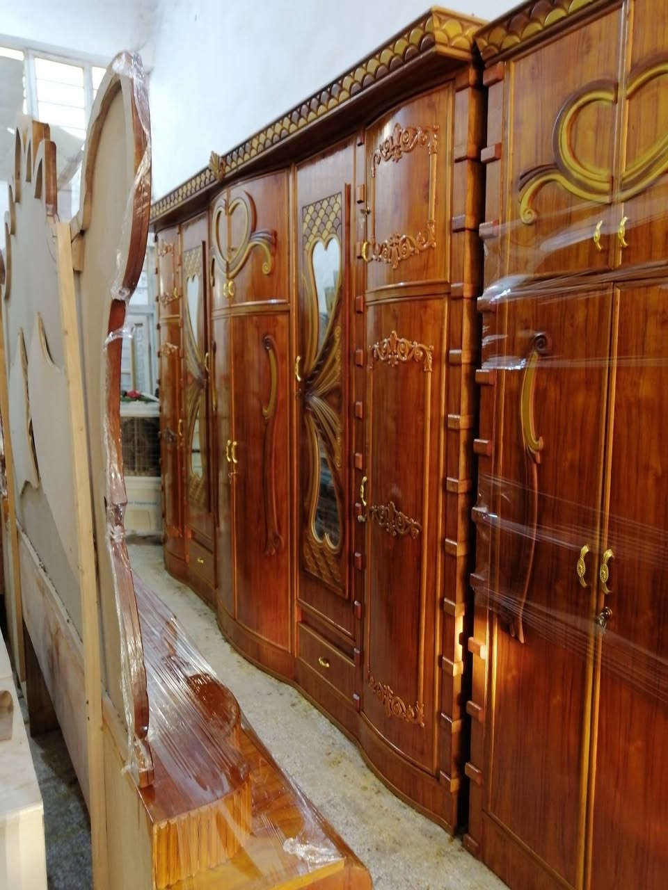 غرفه للبيع ٦باب صاج نظيفه جدا السعر 875 الف وبيه مجال كنتور ٤ باب مستعمل شهر واحد اخو الجديد ب ٢٢٥ العنوان بعقوبه كاطون الرازي شارع ابو رباح قرب جامع اسماء الله الحسنى مزاد ابو كرار الغريباوي ***********
