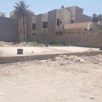 قطعه ارض للبيع ١٠٠م بيها رفت ومجاري بدون وقف كقابل جامع مرهون السعر ١٤...