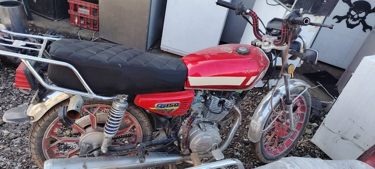 دراجات نارية ثنين  وحده موديل 24 ثانيه 18! ويا أوراق كامل تواصل وتساب *********** حموسعر 900 أربيل, العراق
