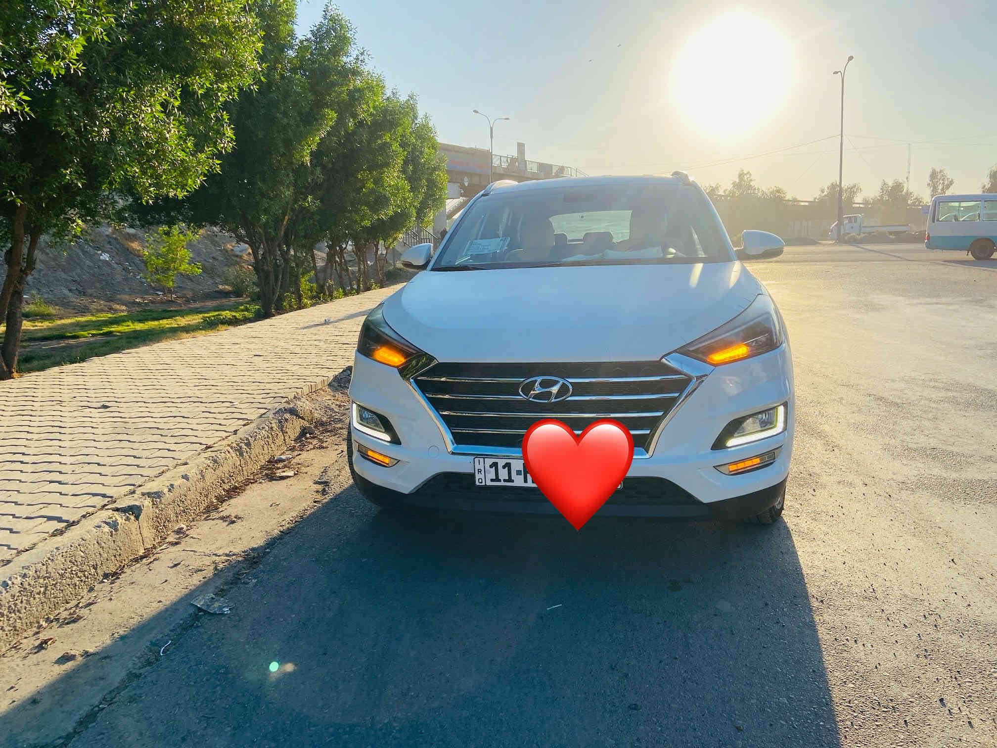 السلام عليكم للبيع توسان 2020خليجي رقم بغداد الانكليزي مشروع وطني شرط تحويل السيارة اخت الزيرو ماشية 54الف حقيقي فول موصفات عدا البنوراما خمس عدسات  شرط سبير ما نازل محرك كير كفالة محرك 2000دوش بعدهة بريحة الشركة السيارة كفالة عامة حتة من البارد بيها تكشير بسيط جدآالسعر (205)وبي مجال لشراي مكاني بغداد استفسار. ((***********))
