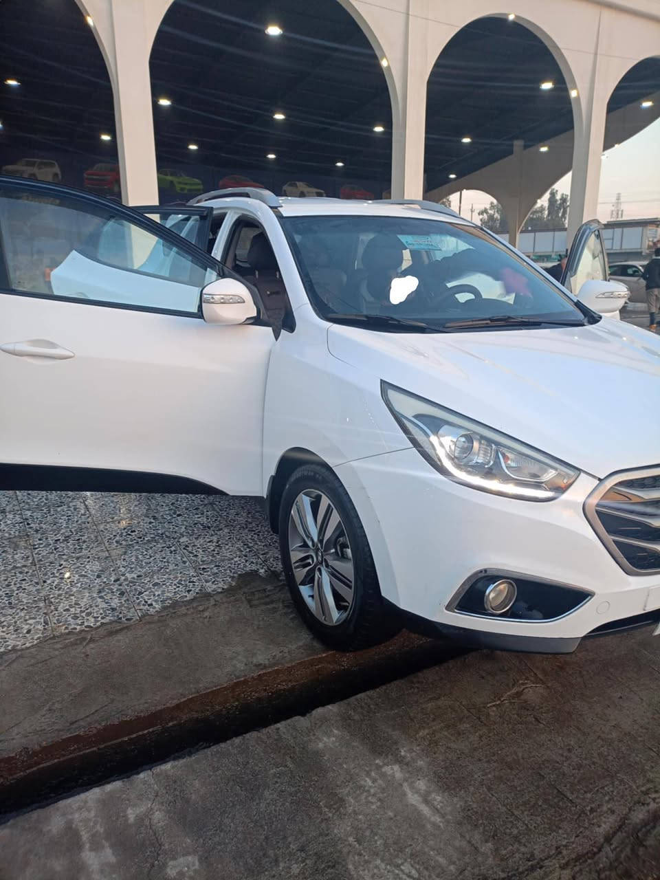 السلام عليكم
توكسن موديل 2014 رقم دهوك للبيع 
الضرر داخل الصور موضح بالسونار 
للاستفسار ***********
