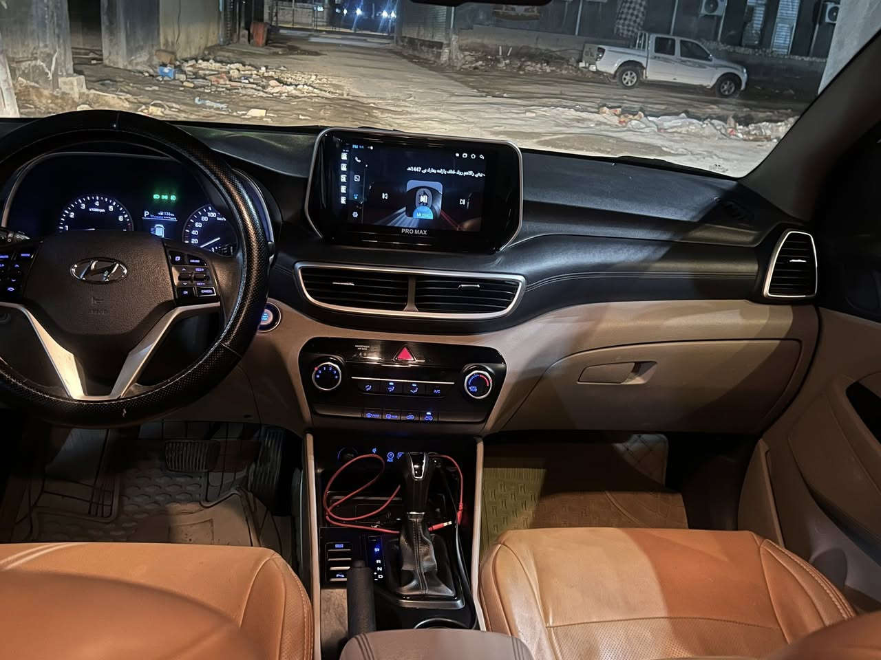 السلام عليكم
توسان خليجي جي كي وليس كوري 
موديل 2019 
السياره مكفوله من الصبغ كفاله عامه فقط بارد بسيط والسونار موجود
مكاني واسط زبيديه 
السياره على وضعيه الشركة 
ماشيه 188 الف 
السعر 185 وبيه مجال 
***********
