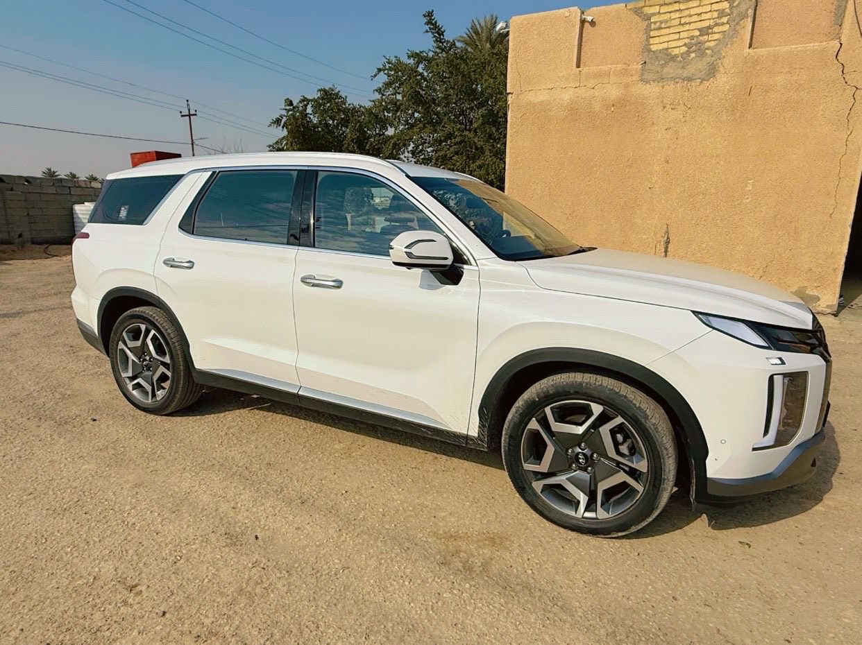 السلام عليكم سيارة هيونداي باليسيد خليجية موديل 2023 لون ابيض ماشيه 19 الف السيارة فول مواصفات  
بصمة تشغيل 
تشغيل عن بعد
بصمة ابواب
تقديم وترجيع بالبصمة
كاميرات محيطية 360 درجة
داش كام امامي 
جنطة كهربائية ذكية 
كشنات جلد
كشنات vip
3قطع تبريد
 محرك ستة سلندر 3800
كشنات تدفئة وتبريد 
كشن السائق كهرباء
الشاشة معربة برامج بالشاشة اصلية
تحديد مسار
اطفاء ذاتي
سايد بريك بصمة 
مانع انزلاق
اوتو هولد
شفتات استيرن
حساسات امامية وخلفية
شاشة ديجتال 
عداد الاكتروني
كامرات اشارة بالدشبول 
شاحن لاسلكي
اشارات بالمري
مري قلابة
انارة ترحيب
دخول ذكي
مخارج شحن بالكشنات
وضعيات قيادة متعددة 
وبعد هوايه مواصفات مكاني بغداد /البلديات السعر المطلوب 33 الف وبيها مجال***********
السيارة كفالة عامة من اي حادث فقط بخة بالبنيد بدون تبديل او حادث نتيجة شخط تخريب والصبغ بـكوريا وليس في العراق
