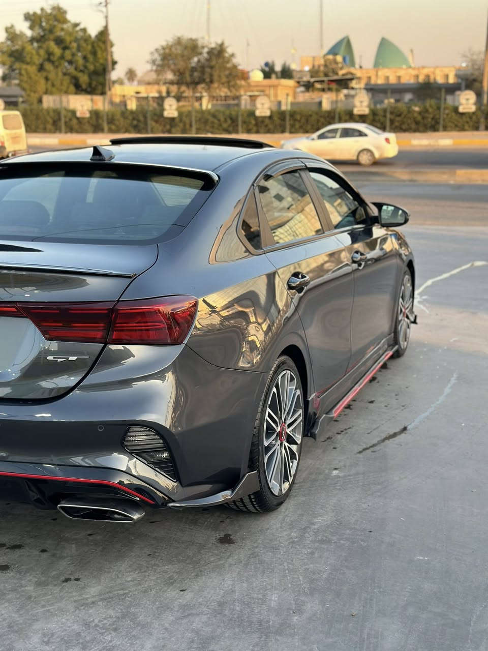 كيا Forte GT2 2023 – فورتي GT2
الموديل: 2023
المشي: حوالي 30 إلف 
المحرك: 1.6 تيربو بقوة 201 حصان
القير: DCT دبل كلج 7 نمر (القير المرغوب والأقوى)
الرقم: بغداد
التحويل: ثاني يوم
الحالة:
حادث جاملغ أيمن مع ربع البنيد تقريبًا وربع الدعامية
بدون شاصي (هلال)
المواصفات (GT أعلى فئة فول 1/1):
فتحة سقف سلايد
بصمة وتشغيل عن بعد
شاحن لاسلكي
جنطة كهرباء
مرايات كهرباء مع إشارات
شفتات ستيرن
رادار أمامي
رادار جانبي
رادار تحديد المسار
أوتو هولد
إيقاف ذاتي
مثبت سرعة
مانع انزلاق
شاشة كبيرة 9 إنج
مقاعد جلد
تدفئة وتبريد مقاعد
هاند بريك كهرباء
تبريد بيانو
مناخ منفصل
نظام صوت Harman Kardon
إضاءة داخلية بالأبواب والدشبول بعلامة GT وألوان متعددة
عادم (كزوز) بلادي رياضي
ملاحظات إضافية:
بنزين كله محسن
دهن كامل Adinol
تايرات جديدة
السيارة مبولشة
مواصفات GT كثيرة ومعروفة

رقم الهاتف: ***********
