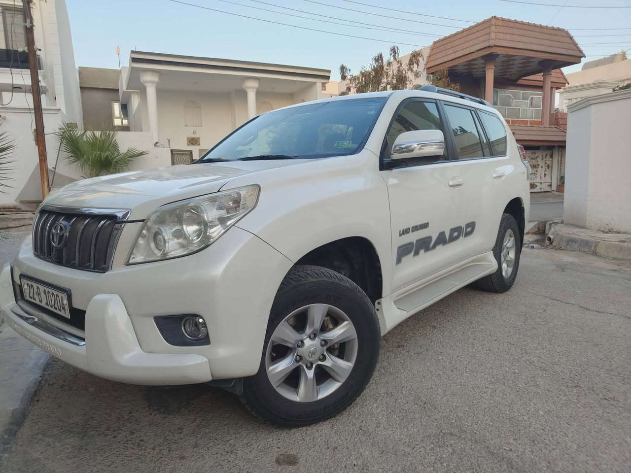 السلام عليكم 
برادو 2013 مكفوله
بدون صبغ وبارد وشخط
فول فول مواصفات 
6 سلندر 
مانع انزلاق ABS
نظام ECO الاقتصادي 
تبريد 3 قطع
تشغيل بصمه 
بصمة أبواب 
ثلاجه 
سقف سلايد
تحكم استيرن
تحديد سرعه 
شاشه جبيره 
حساسات
كامره خلفيه 
مري شفط
سبير تعليك 
كشن بلادي جلد
داخل قيسي
محرك وكير شرط كفاله 
رقم اربيل جديد 

مكان كركوك - داقوق

السعر ‼️ علق بتم يجيك السعر بالخاص ‼️

***********
