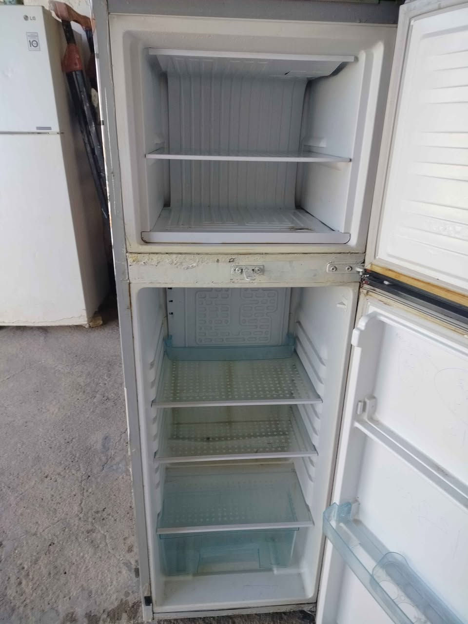 العنوان العمارة/ منطقة الماجديه/ لتواصل على الخاص او واتساب *********** Singapore
