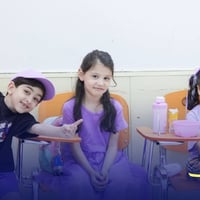 كورسات إنجليزي • تركيز محادثة • شهادة معتمدة