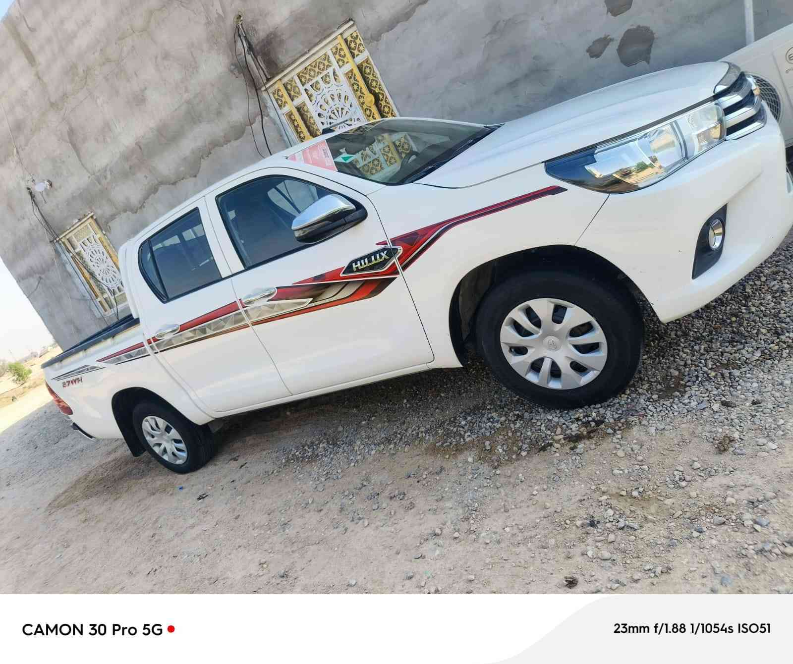 للبيع هايلوكس موديل 23 ناصي بنزين نص فول كير اوتماتيك رقم بصره جديد ماشيه 80 مكفوله كفاله عامه السعر 265  مكاني بصره الزبير طريق سفوان  ***********
