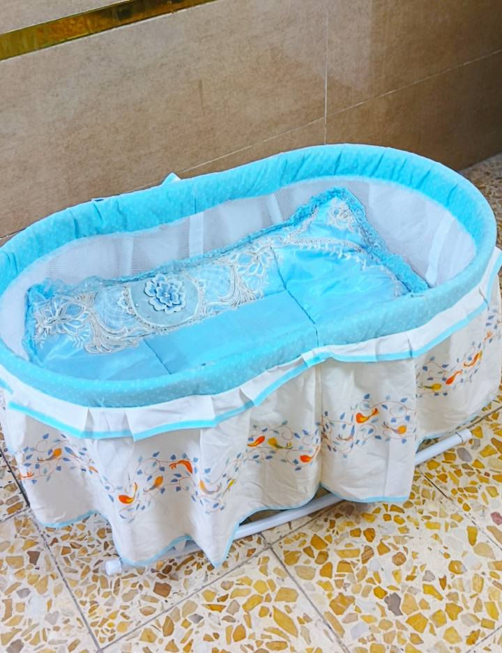 هزاز طفل صغير مع دوشك السعر 25 وبي مجال بغداد بلديات


**إذا كنت صاحب هذا الإعلان وتريد حذفه لأي سبب، رجاءا أرسل رسالة إلى الدعم الفني**