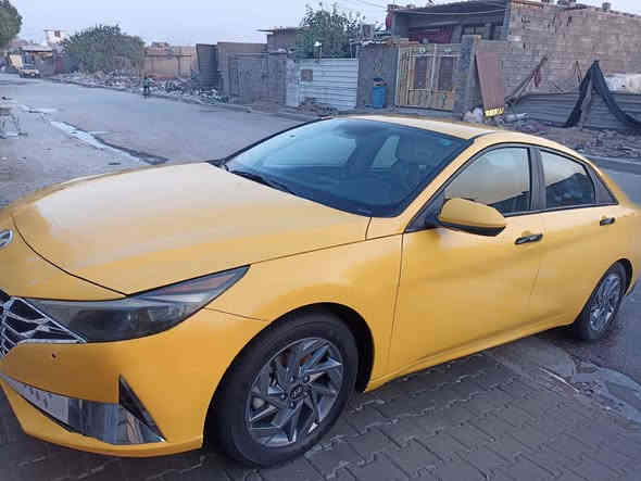 السلام عليكم للبيع النترا موديل 23 تكسي رقم بغداد اجره ماشيه 52 ميل حادث فقط بنيد سياره بدون ايرباك مكفوله من شواصي الغود سياره جديده محرك و كير مكفولات السعر 173وبيه مجال مكاني بغداد الشعب رقم الهاتف ***********
