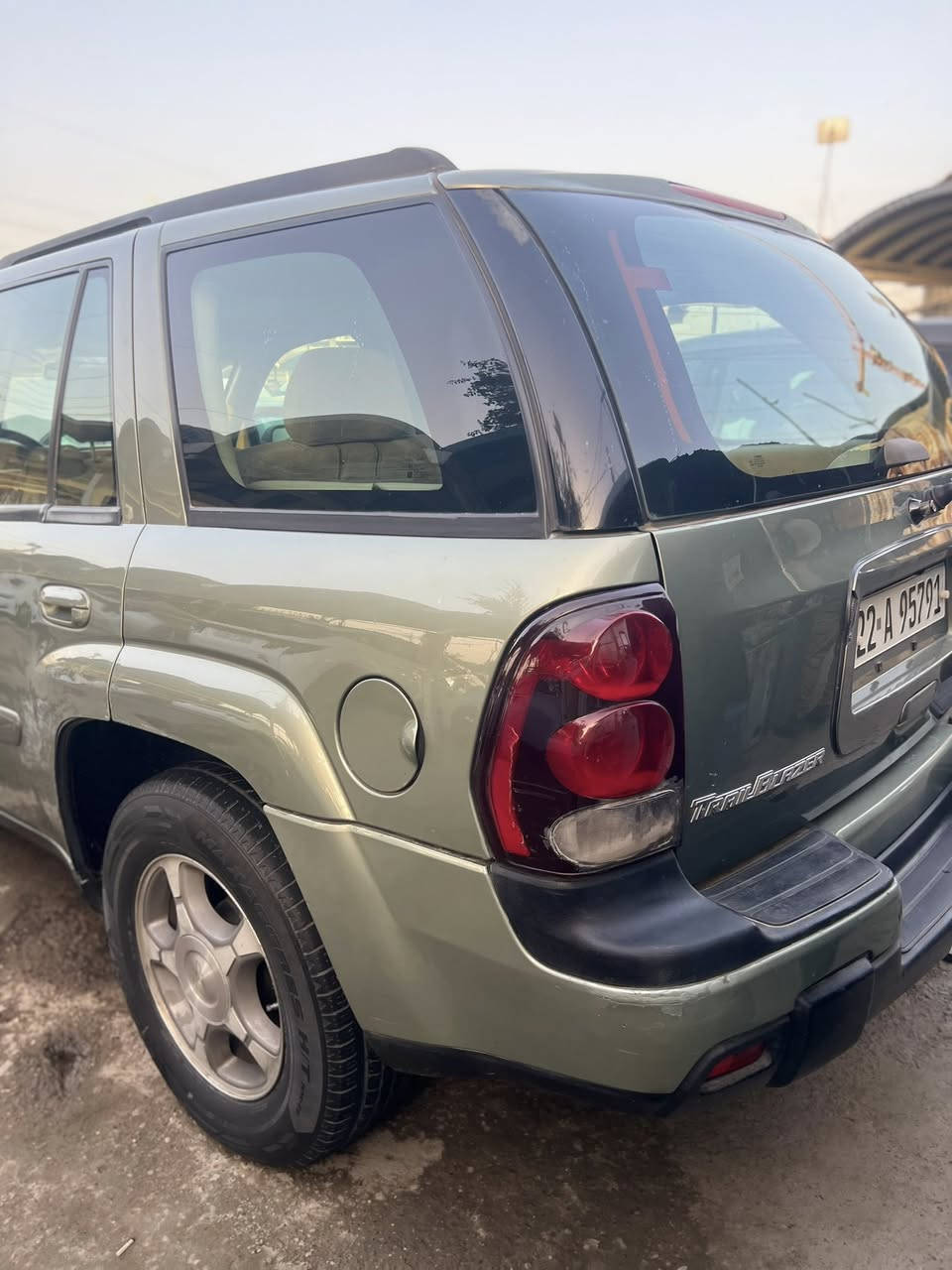 السلام عليكم ..
سيارة شوفرليت بلايزر للبيع 
موديل / 2004 بلادي بدون صبغ 
مكينة / ٦ سلندر جديدة 
كير /جديد  🕹️
رقم / أربيل دولي .. تحويل ثاني يوم 🚘
لون / زيتوني عسكري 
داخل / لون عسلي 🧡
تبريد تدفئة شغال .. تخم تاير جديد 🛞
شاشة بلوثوت + إنترنت 🖥️
يوجد فيديو للسيارة تصوير كامل داخل خارج 📸
سيارة مابيها نقص  كلشي نضيف
مكان  سيارة بغداد 🇮🇶 
للاتصال واستفسار على الرقم ..
*********** ..🔥
