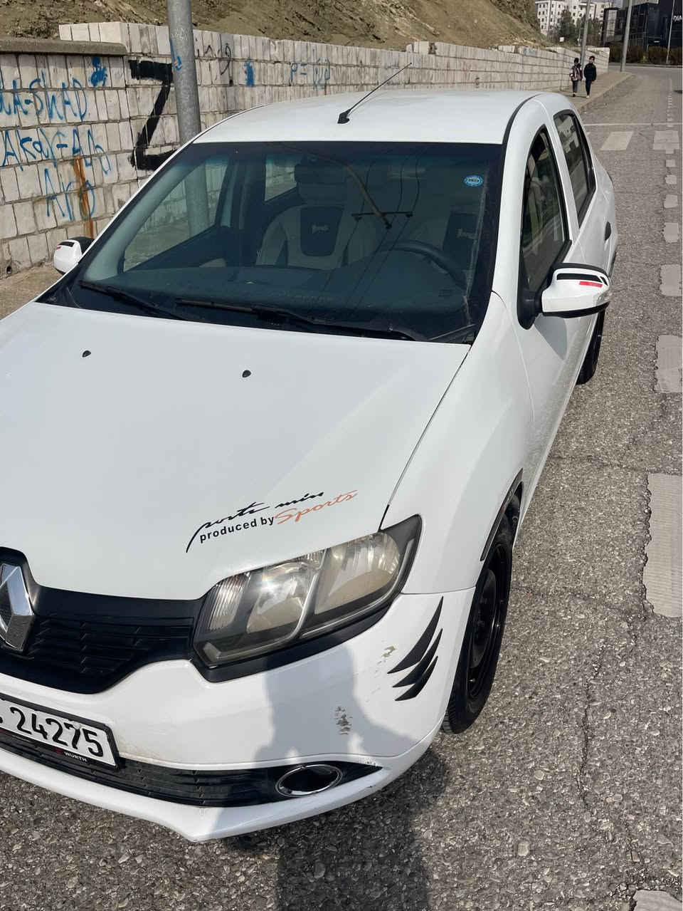 مۆدێل 2017 

٤ پارچە بۆیاخ لەسەر ساخی تێزابی بەرکەوتوە 
سەنەوی بەسەرچووە 
.
بە شەرتی هەموو شتێک شەرتی گێڕ و مەکینە ماشاءالله زۆر پاک و بە خزمەت ماوەتەوە 

کامل جوانکاری بۆ کراوە .
تاقم کووشنی تازە
تاقم گاعی تازە
شاشە ٢٠٢٥ بۆ بەستراوە
سووکان کراوە بە تەقەڵ
باڵی سەر سنووق بۆ دانراوە
لایت و بلاجکتۆر تازە گۆڕدراوە

وە چەندەها جوانکاری تر 
.
سعری 80 وەرەقە و معامەلە 
.
0770 136 1617 
پەیوەندی بکەن لە خزمەتانداین السليمانية, العراق
