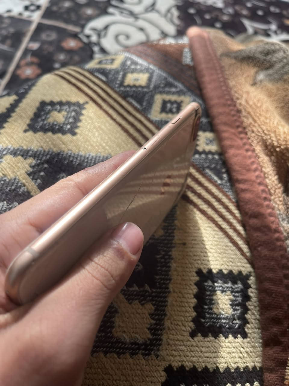 لسلام عليكم 
للبيع  iphone 8plus 
ذاكره 64
مبدل شاشه فقط والضهر مفطور سعره 70الف 
السكن بغداد حي اور
الهاتف***********
