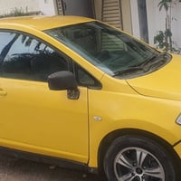 نيسان فيرسا ٢٠٠٩ رقم بغداد باسمي مكينه بيها بخار سعرها ٤٥ بيهامجال للت...