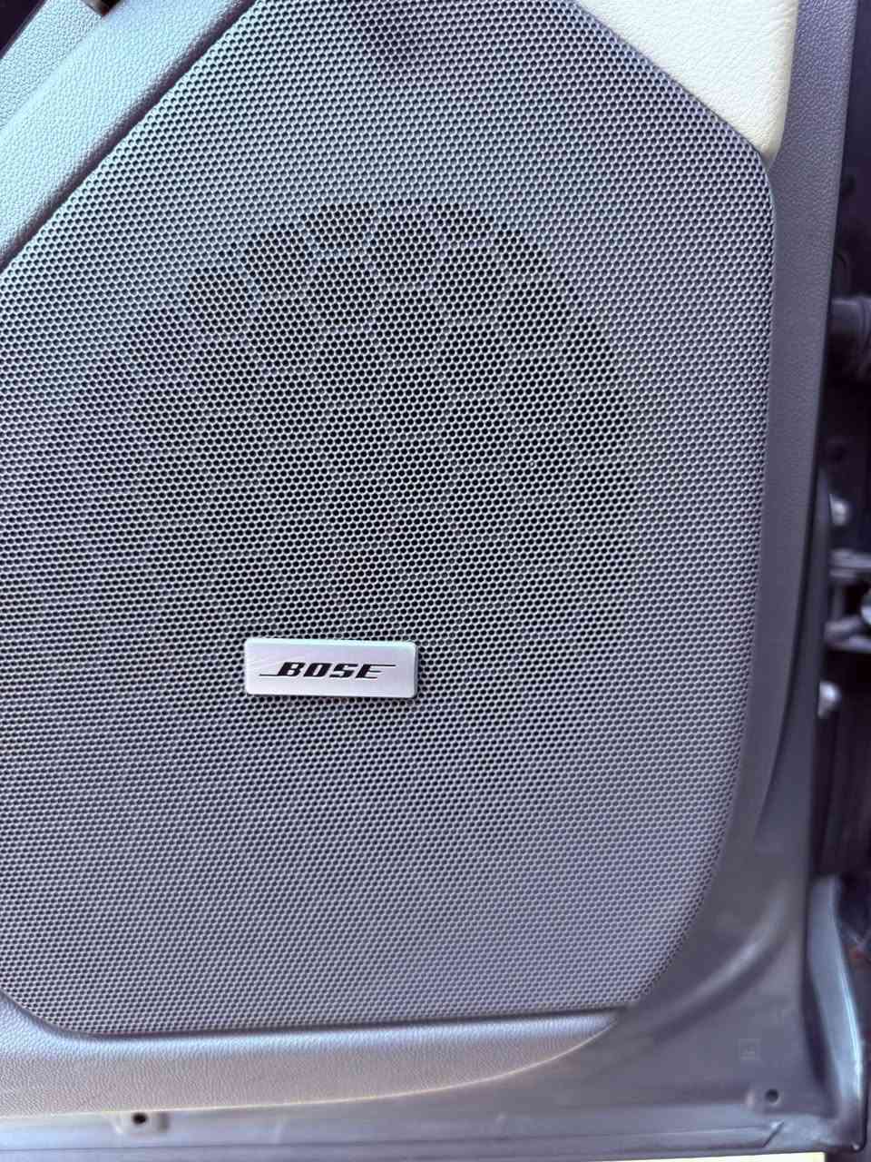 نوع السياره
CADILAC XT5 pREMIUM LUXURY 2023
كاديلاك XT5 برميوم لكجري موديل ٢٠٢٣ ماشيه ٢٧,٠٠٠ml وقابل لزياده حادث السياره شويه من الچاملغ والبنيد وباب خلفي موجود بالمنشور بدون ايربالك السياره فول مواصفات رقم بغداد باسمي واني مستورده صارله سنتين عندي 
المواصفات 
١-لايت زنون مع حاجب ليلي نهاري مع لايت متحرك مع الكشن 
٢ كشافات LED مع الستيرن 
٣ اشاير بالمري 
٤-رادارات جانبيه 
٥-رادار امامي 
٦- رادار  
٧- مانع تصادم 
٨- تحديد مسار 
٩- داتا شو 
١٠-بانوراما
١١- كشنات كهرباء مع تدفئه مع خزن ميموري 
١٢-مستشعر كشن بلاسافه الى الاتجاه
١٣- اوتو بارك 
١٤-سستم مكون من ١٦ سماعه نوع BOSS 
١٥- ستيرن تدفئه مع تحكمان جهتين 
١٧- شفتات ستيرن 
١٨-دواخل ملكي اوف وايت 
١٩-شحن واير ليس 
٢٠-مخارج usb tuc عدد ٣ امامي وسط وخلفي 
٢١-شعار الكاديلاك ب ٤ ابواب 
٢٢-تبريد خلفي بيانوا مناخي 
٢٣-جنطه كهرباء وبصمه ومستشعر بالقدم 
٢٤-حتى جهاز الماطور الهواء وماده عدم طلاء التاير موجوده 
٢٥- درج طرح للجنطه 
٢٦-مستشعر ماسحات 
٢٧-كير كوبره كرستال 
٢٨- ماوس تحكم 
٢٩-جمع تحكمات الداشبول لمس 
٣٠-مري شفط 
٣١-حساسات امامي خلفي جانبي 
٣٢-مرايه الوسطيه كاميره 
٣٣-كاميرات ٣٦٠ تعمل اوتو بالازدحامات 
٣٤-تشغيل عن بعد
٣٥-ستيرن كهرباء 
٣٦-اربع بصمات ابواب 
٣٧-اربع يدات اناره 
٣٨-اناره ٣٦٠ درجه 
حتى ارضيات بلاديات 
وبعد بيه مواصفات كير محرك حداديه تبريد علشرط مراوس ب XT6 بس كون مو بچم وبدون ايرباك وانطي الفرق او بيع 
السعر المطلوب 25,000$ وبيه مجال 
العنوان النجف وتساب *********** حسنين
