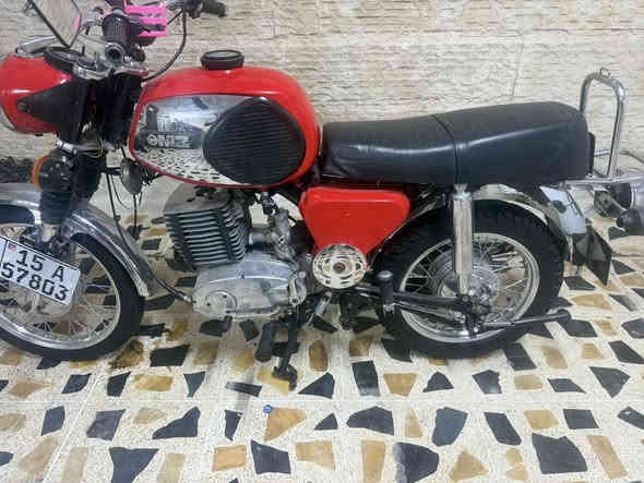 السلام عليكم للبيع موديل 1981 مكانه اربيل شرط تحويل رقم اصلي السعر3 مليون دراجه رايح اني بيها للسعوديه دراجه كلش نضيفه بل خير عل ياخذها     ***********
