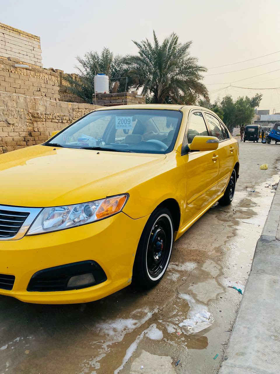السلام عليكم  اوبتيما 2009 وارد امريكي فقط جاملغ وبنيد مكينه 2000  و 400 ما مفتوحه لاتنقيص ولاتبخير  جاهزه السياره سعرها 100 وبيه مجال قليل مكاني ناصريه قضاء الغراف اني مكلف بل نشر هذه رقم صاحب السياره ***********
