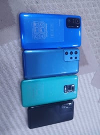 اخوان اربع موبايلات  واحد ذاكره ٥١٢ الثاني ٢٥٦ الثالث ١٢٨ الرابع ١٢٨ م...