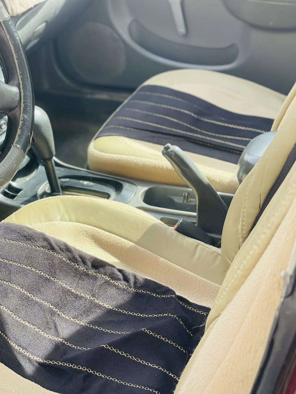 سلام عليكم كيا سيفيا موديل ٢٠٠١ مصبوغه عام كير مكينه نضيفات لاتبخير ولا تنقيص كهربائيات كلها شغاله قاعده فيوزات جديده بيه. نواقص قليله ماصده وبكره جامه جوبي رقم. كربلاء راعيها يمي شرط. التحويل  مكاني. كربلاء طويريج رقم ***********
