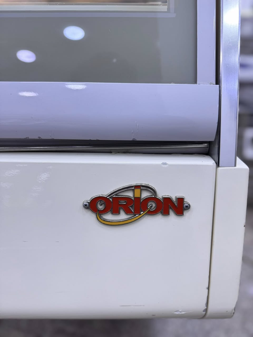 #معرض #الايطالي 
عارضه اوريون أيطاليا 🇮🇹
موديل حديث 
10 بلانك كبير  او. 14 بلانك صغيره 
مستخدم خارج العراق 
نضيفه جدآ
تبريد هوئ
3فيز

العنوان بصره آبي الخصيب حي العسكري  
السعر والتفاصيل مراسله الصفحة 
اؤ الأتصال هـ.     *********** 
#سيدحسين
