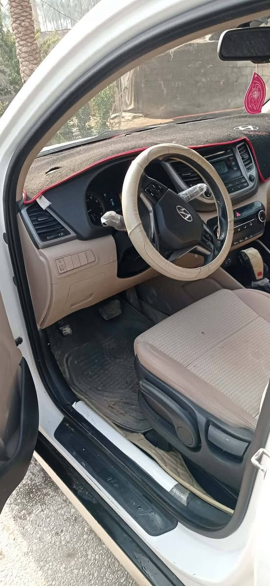 من رخصة صاحب الكروب والمسؤولين وجميع الاعضاء توسان موديل ٢٠١٦ وارد خليجي مكفوله كفالة عامة كير محرك حجم ٢٠٠٠ تخم تايرات حدادية  رقم اربيل سنوية منتهية ١٧-٩-٢٠٢٥ وكالة من الكردي او تريد مداور ثاني يوم سعر السيارة  ١٦٥ ورقة وبيه مجال للشراي  مكان السيارة نجف رقم صاحب السيارة اتصل وتدلل ***********
