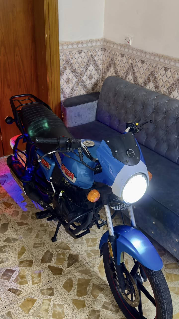 للبيع دايوان 2023 مكينه 200دراجه حلوه ونضيفه كلشي شغال بيه نكره سلف اوراق اصولي مكاتبه مكتب لان ورقه لوكيل ضايعه واوراقها شوي تعبانات مكينه ما مفتوحه دراجه حلوه ومرتبه سعرها مليون و275 وبيه مجال للعلم اوراق  اصوليه مو اسكنر مكاني نجف الاشرف رقمي *********** بي وتساب فدوه بس شراي يخابر
