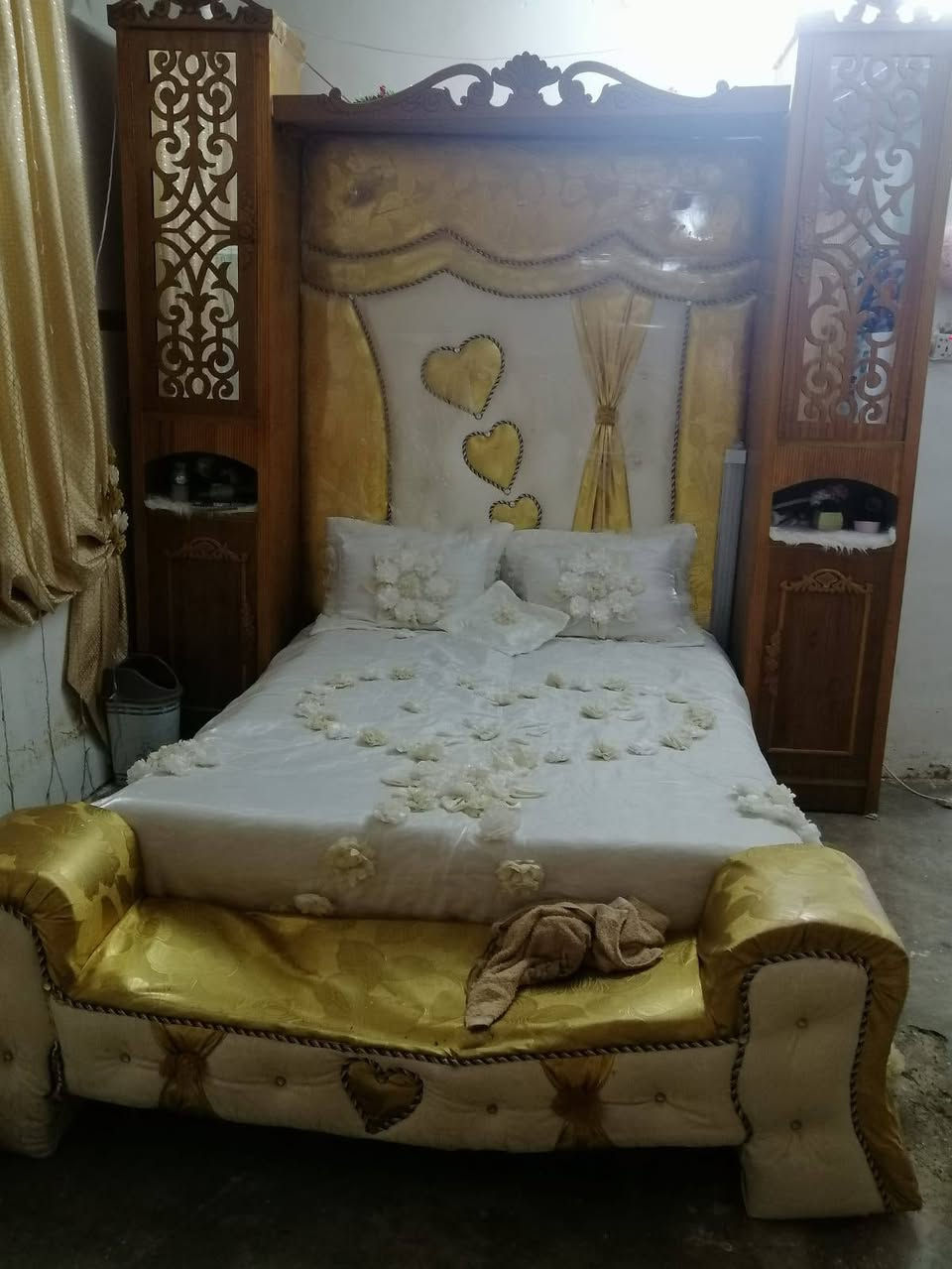 قرفه للبيع ***********
