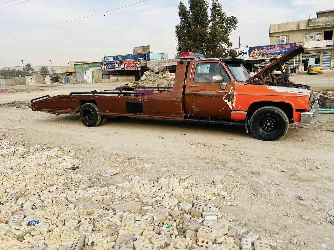 سلام عليكم كرين سطحى موديل 82 بسمي سنويه جديده مسجل بسنويه كرين انقاذ
مكينه 8. 350 كير جديد كاردن جديد بريك وبوربنات جدد سياره جاهزة وصارف عليها وبلعافيه على ياخذها سعر 38$وبيها مجال  مكاني بغداد قرب بسماية ***********
