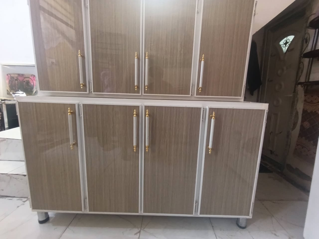 كاونتر ثلاث قطع للبيع ومجمده وبوفيه للبيع العنوان حي التراث شارع الشبكه الاتصال على الرقم ***********بي واتساب وماسنجر
