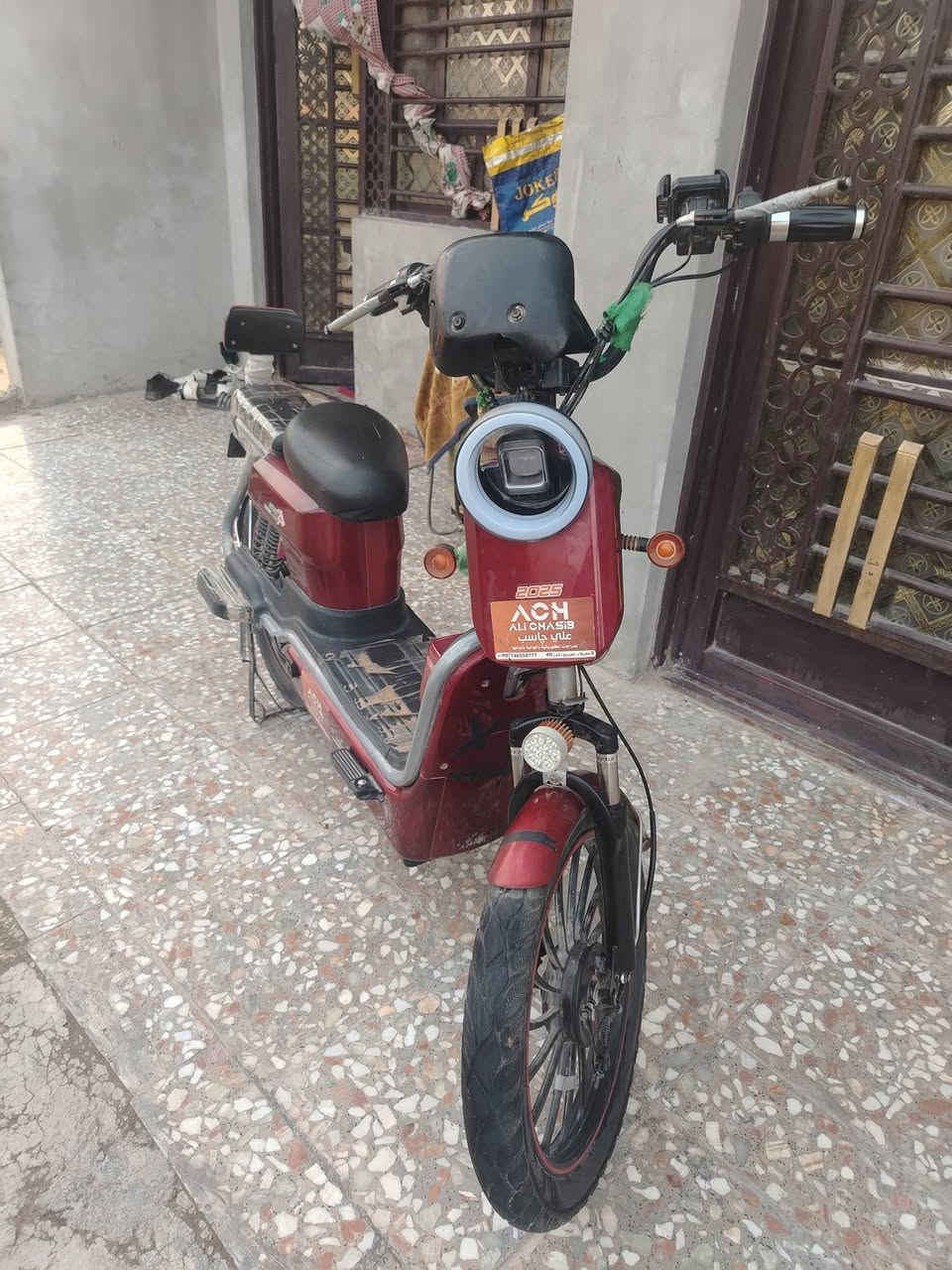 السلام عليكم
بايسكل شحن للبيع كامل اي نقص مابي 5 بطاريات يمشي 99 السعر مناسب  للأستفسار الاتصال على الرقم ***********
